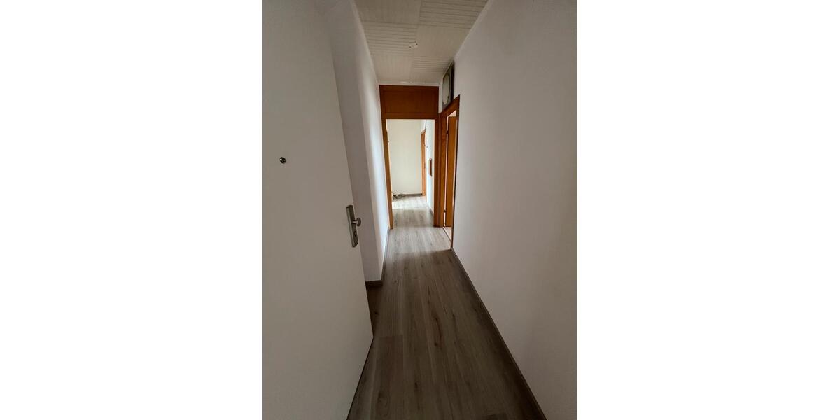 Helle 2-Zimmer-Dachgeschosswohnung in Solingen-Höhscheid 2 zimmer