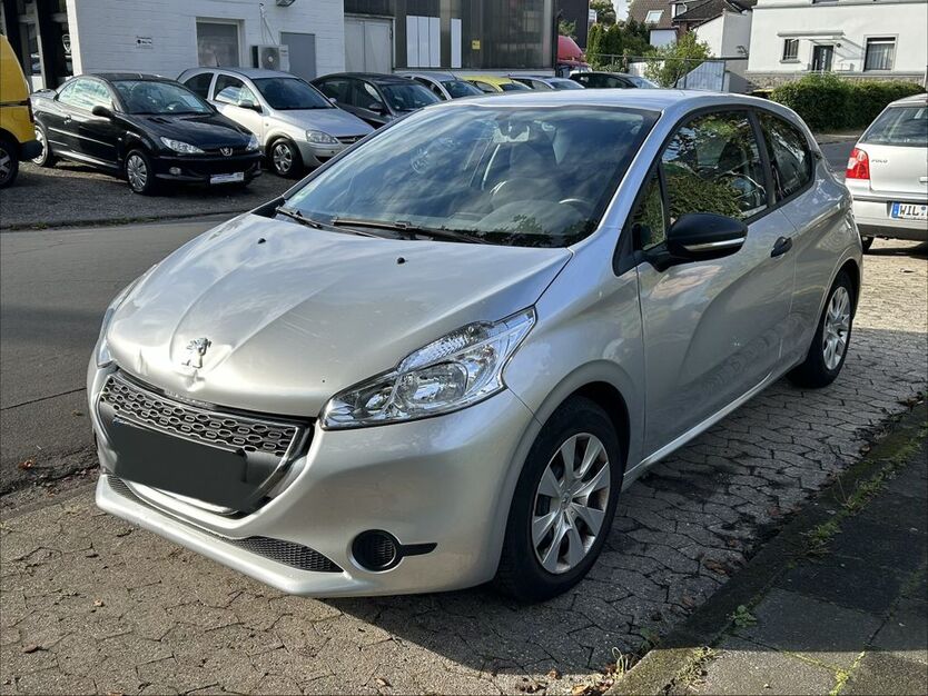 Peugeot 208 75.800 km 2.990 € Königswinter 53639