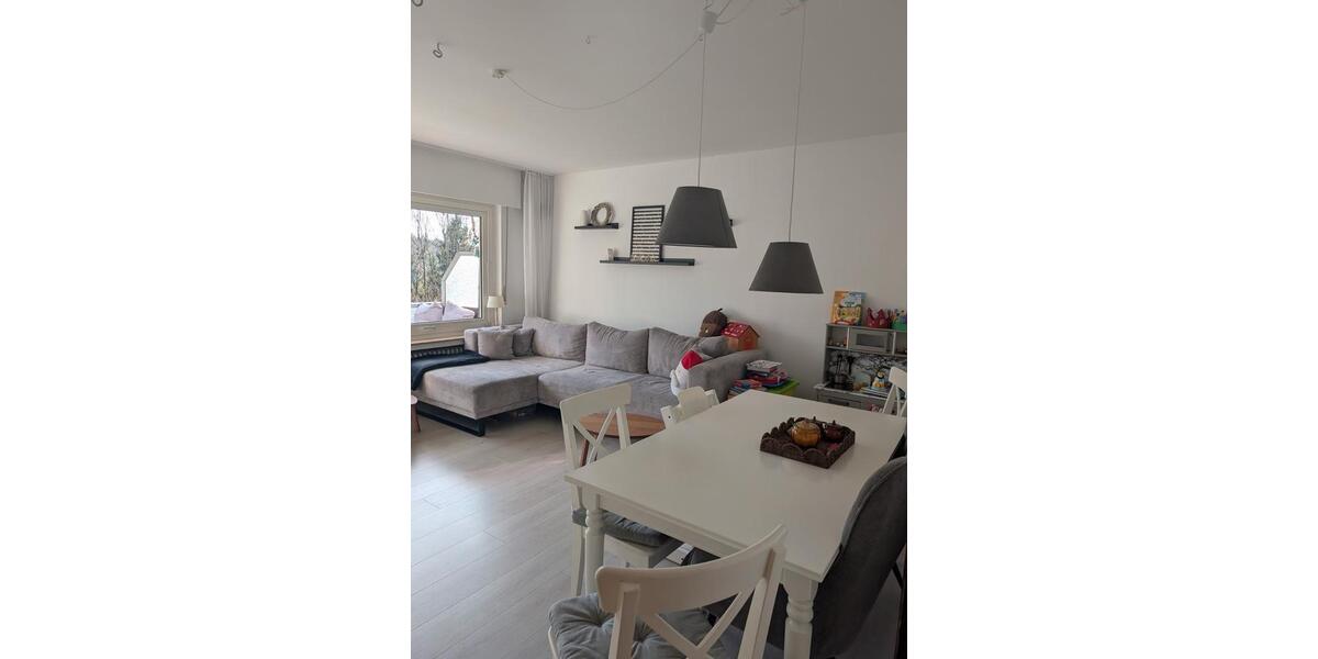 Hochparterre Solingen Burg - 3 Zimmer, 72 m&sup2;, 958&euro; | Angebot:26272230