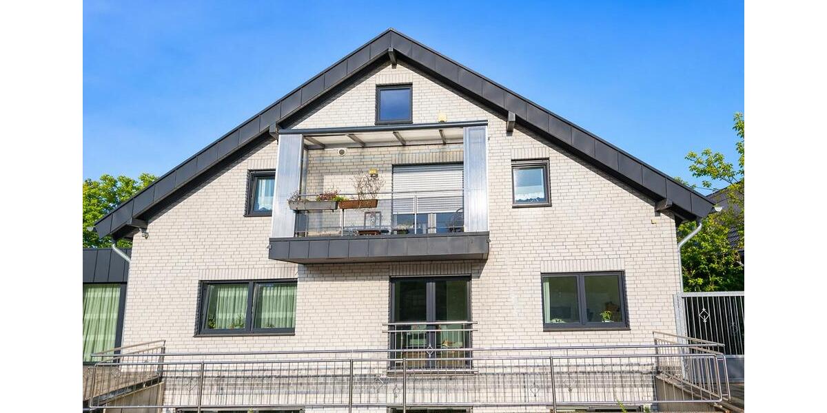Dachgeschoßwohnung Köln Kalk - 3 Zimmer, 93 m&sup2;, 1.550&euro; | Angebot:26256388