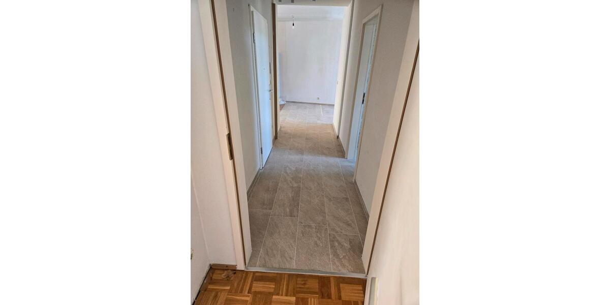 Helle Wohnung mit Terrasse in ruhiger Lage in Dellbrück 3 zimmer