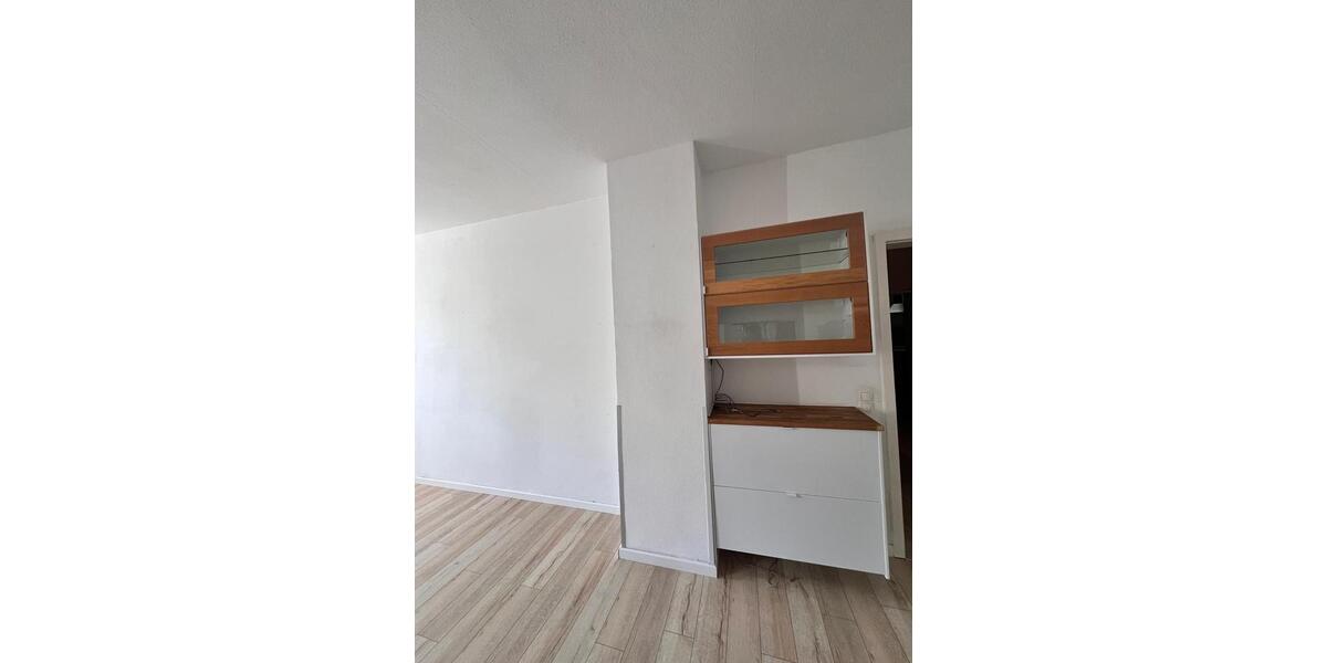Etagenwohnung Solingen Aufderhöhe - 3 Zimmer, 100 m&sup2;, 1.250&euro; | Angebot:26262949