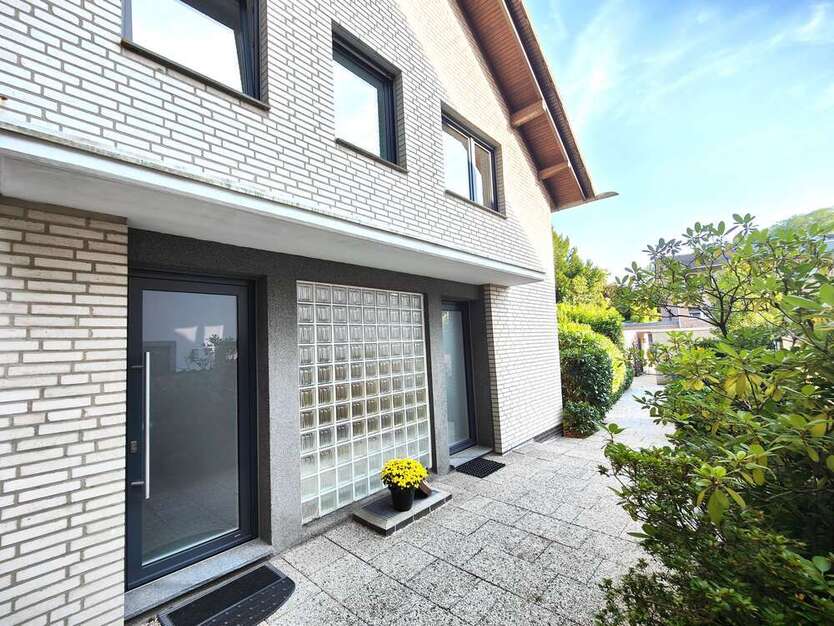 Haus zum Kaufen in Kerpen 830.000 € 340 m²