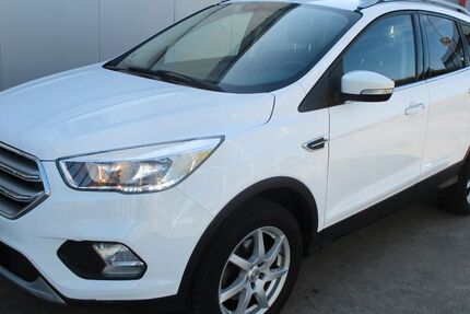 Ford Kuga 54.727 km 11.970 &euro; Köln 51105