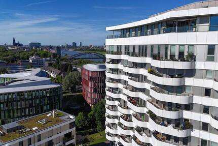 Barrierefreie LuxusWohnung mit Domblick ! Exklusives und zentrales Wohnen auf 106 m² Wfl, am Rhein !