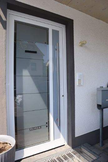 **Helle 2 Zimmerwohnung mit separatem Eingang und Balkon. Ausschließlich für den Einpersonenhaushalt!** 2 zimmer