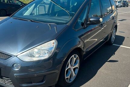 Ford S-Max 269.587 km 3.900 € Köln 50769