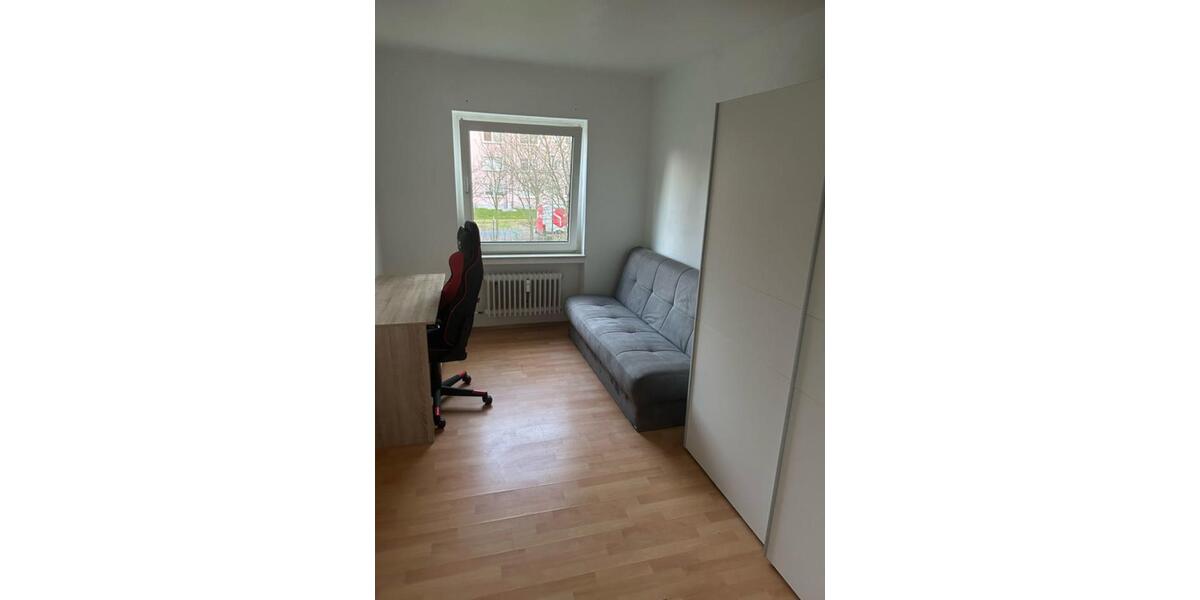 Etagenwohnung Köln Nippes - 3 Zimmer, 20 m&sup2;, 400&euro; | Angebot:25392977