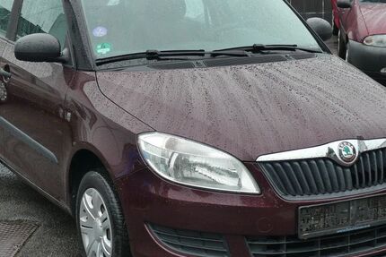 Skoda Fabia 151.000 km 2.899 &euro; Leverkusen 51379