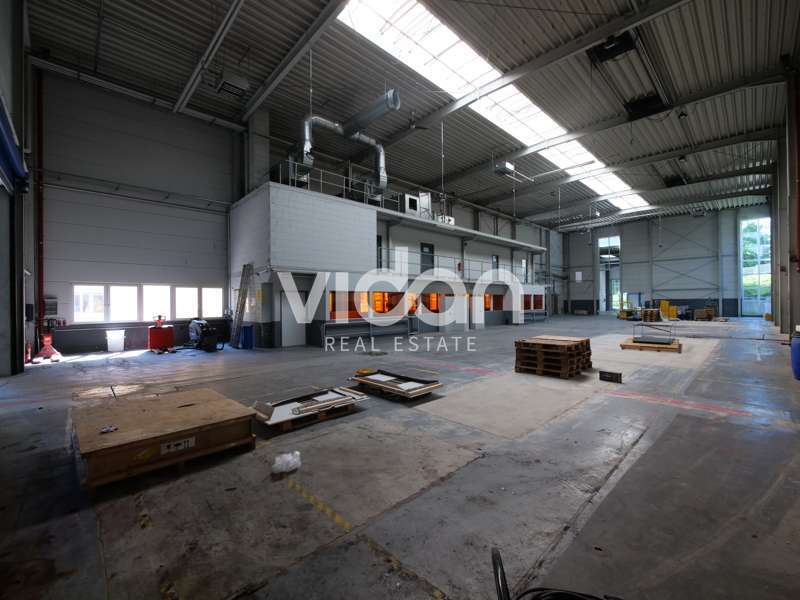 Halle in Bergisch Gladbach 10.920 € 1300 m²