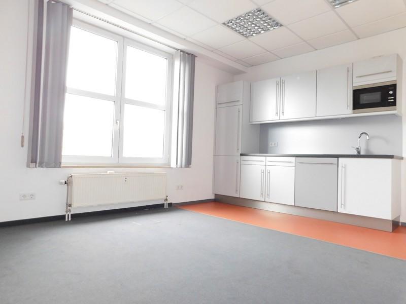 Vielseitig nutzbare Bürofläche am Nové-Mesto-Platz zimmer