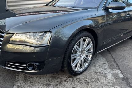 Audi A8 294.000 km 13.950 &euro; Köln 51107