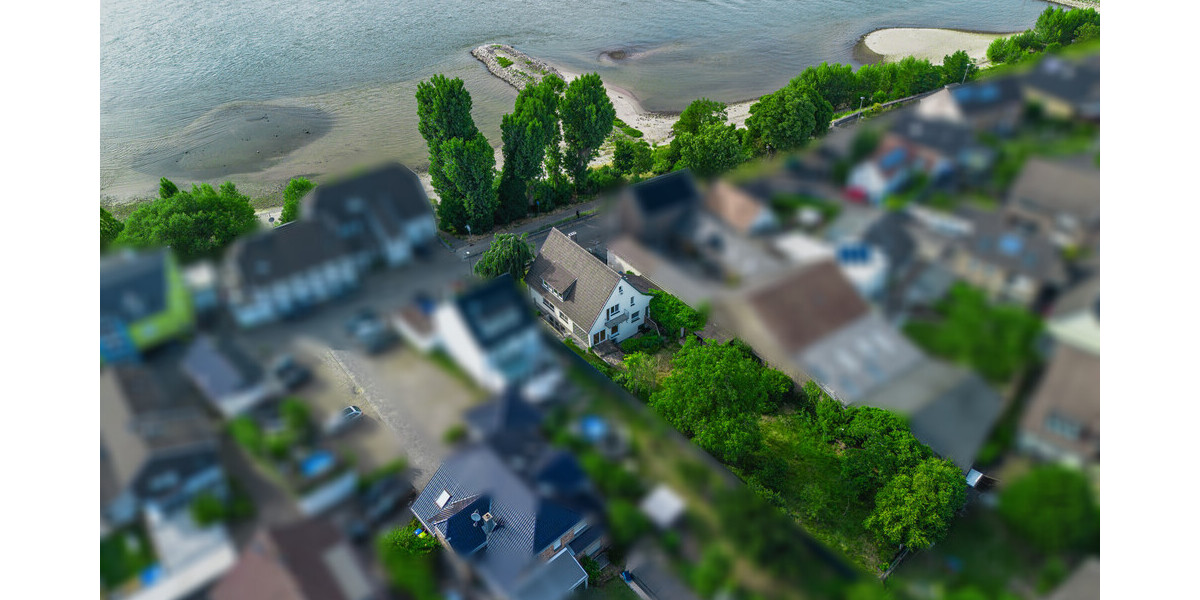 Rheinblick, Gartenidylle und Entwicklungspotential - Einfamilienhaus Köln Porz | Angebot:25783620