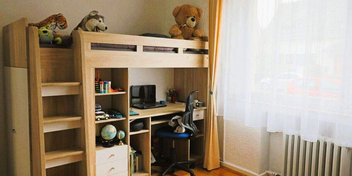 ***** 3-Familienhaus + zusätzlicher Bebauungsmöglichkeit - Erschließung aus Sackgasse***** 9 zimmer