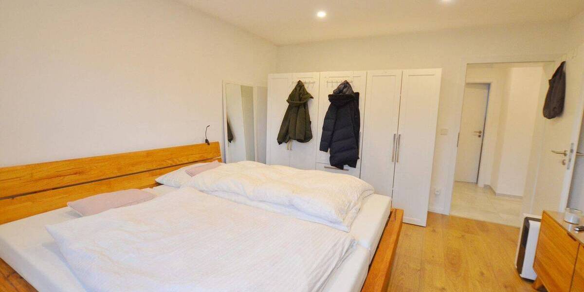 Etagenwohnung Troisdorf Spich - 4 Zimmer, 100 m&sup2;, 1.295&euro; | Angebot:26236530