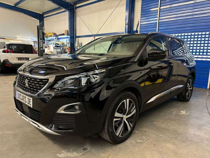 Peugeot 5008 88.000 km 22.015 € Düsseldorf 40549