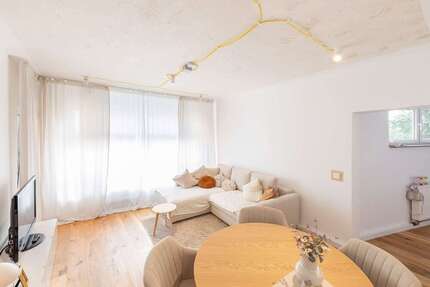 Wohnung zum Kaufen in Neuss 180.000 € 64 m²