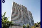 Erstbezug nach Modernisierung! 2 Zimmer + Balkon, neuer Boden, neues Bad, Aufzug