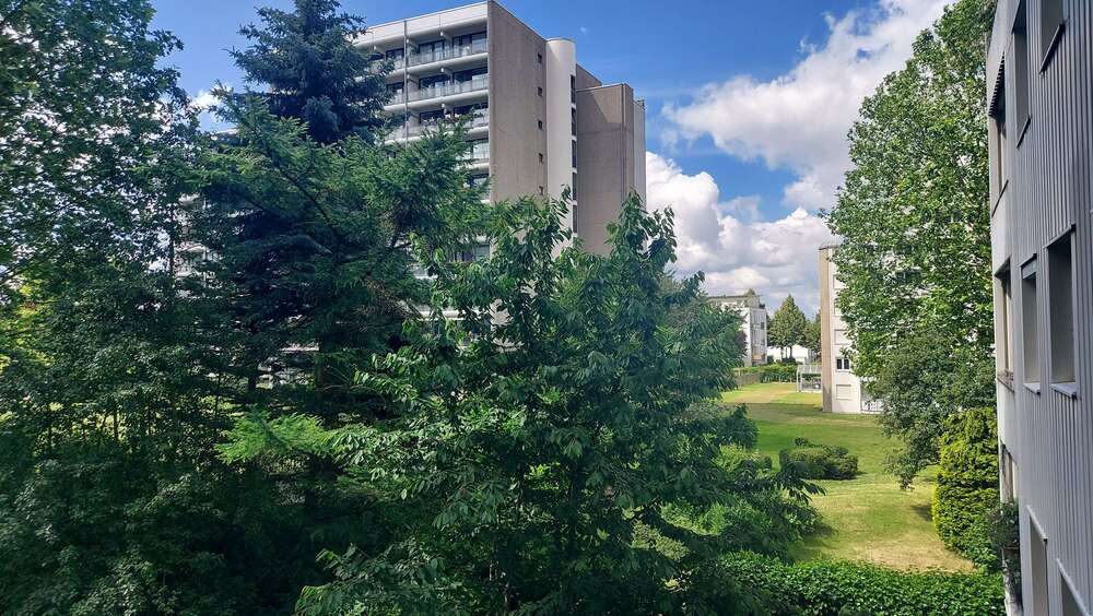 Etagenwohnung Köln Stadtwaldviertel - 5 Zimmer, 110 m&sup2;, 270.000&euro; | Angebot:26856021