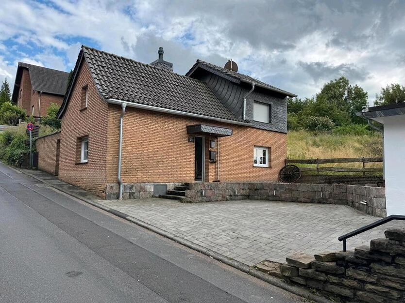 Haus zum Mieten AB SOFORT Garten Garage