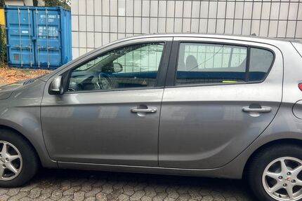 Hyundai i20 112.000 km 4.500 € Köln 51145