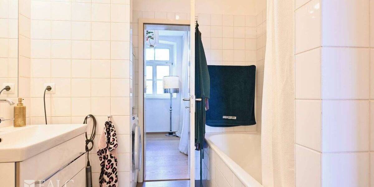 Exclusiv und Besonders, denkmalgeschützte Eigentumswohnung auf einem Gutshof! 2 zimmer