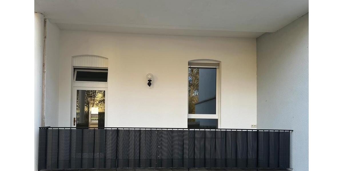 Etagenwohnung Brühl - 3 Zimmer, 90 m&sup2;, 1.200&euro; | Angebot:25418912