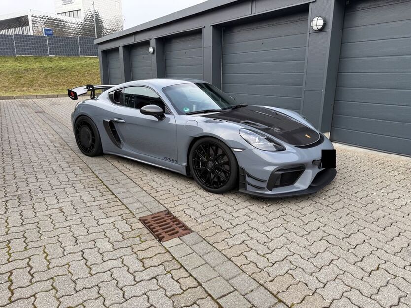 Porsche Cayman 13.000 km 179.000 € Bonn 53229