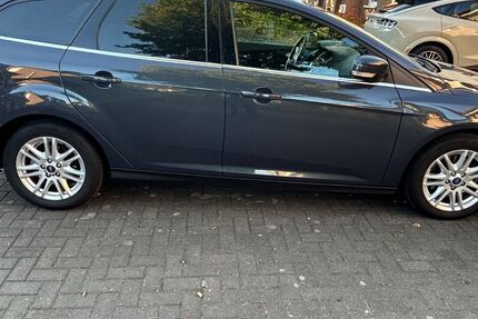 Ford Focus 231.126 km 3.800 € Grevenbroich 41516