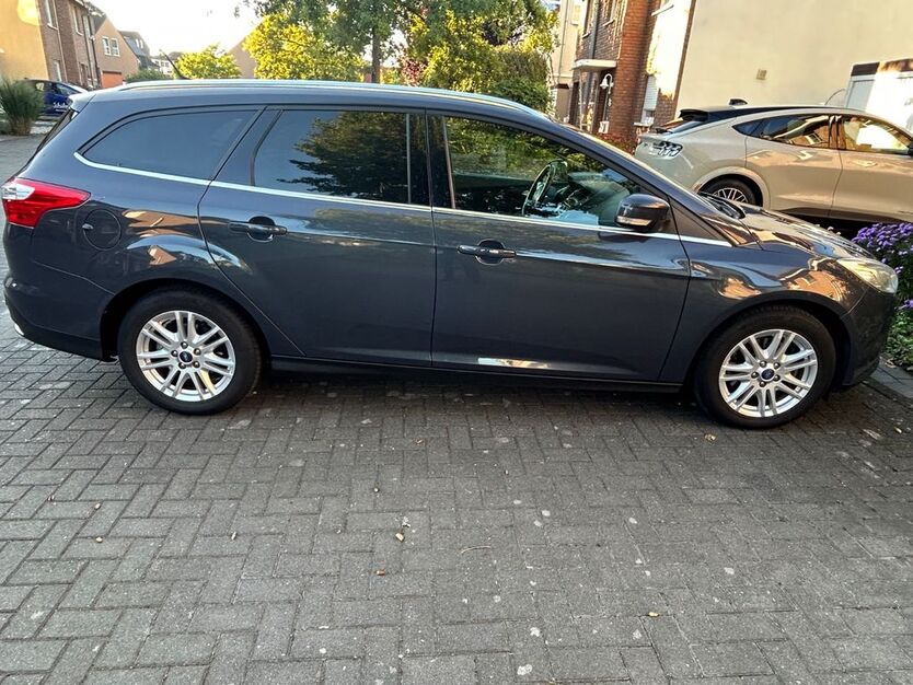 Ford Focus 231.126 km 3.800 € Grevenbroich 41516
