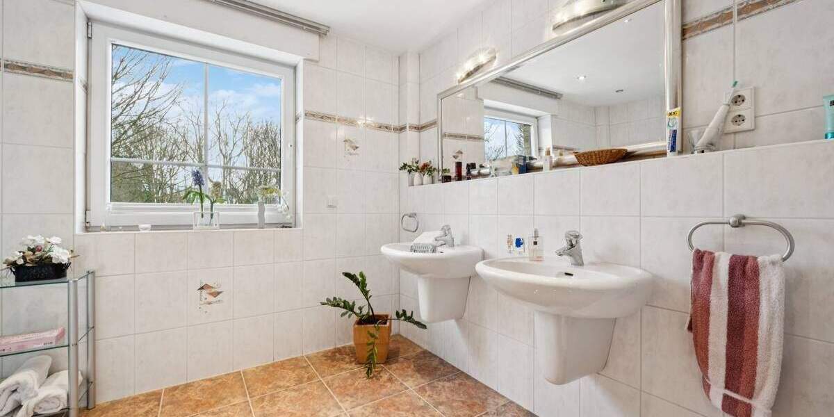 Wertig wohnen im großzügigen Klassiker 5 zimmer