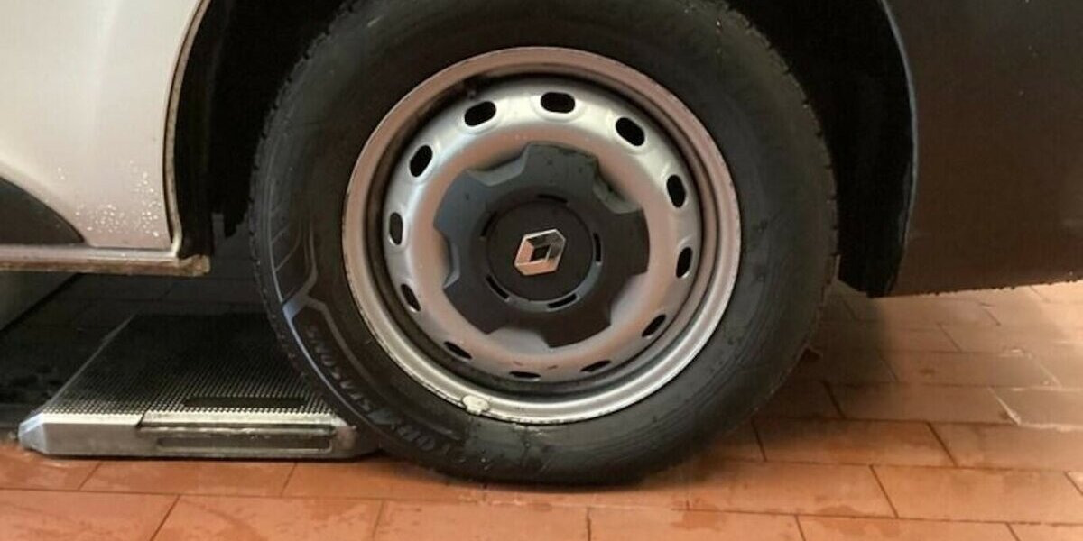 Renault Trafic L2H1 N1 Sth Regale/Schraubst EU6 GARANTIE 55.000 km 19.000 &euro; Erftstadt 50374