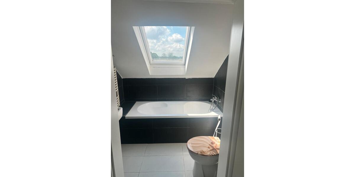 Etagenwohnung Bergheim Ahe - 4 Zimmer, 110 m&sup2;, 1.700&euro; | Angebot:27542629