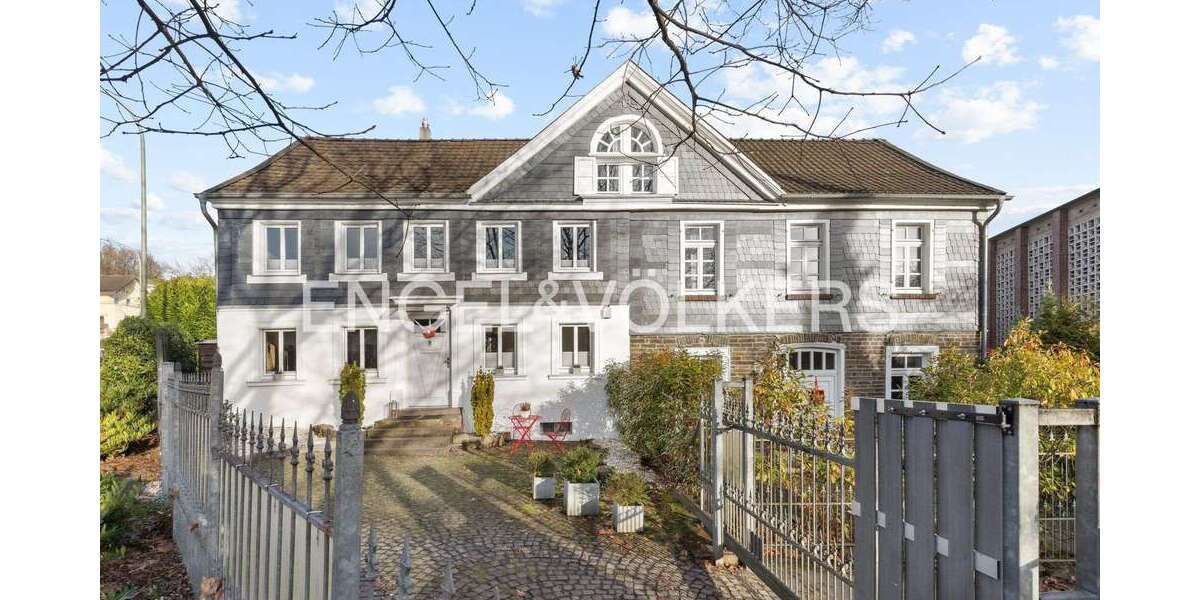 Einfamilienhaus Overath - 8 Zimmer, 224 m&sup2;, 620.000&euro; | Angebot:27688202