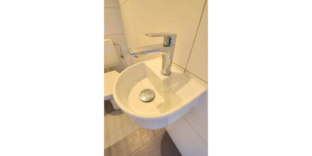 Kauf im Paket: 2 vermietete Wohnungen & 1 Garage in einem 3-Familienhaus in Bonn-Röttgen. 6 zimmer