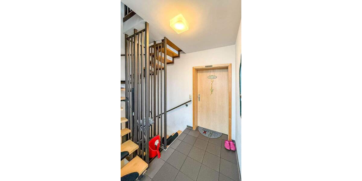 Mehrfamilienhaus, Wohnhaus Lohmar - 9 Zimmer, 242 m&sup2;, 745.000&euro; | Angebot:24876213