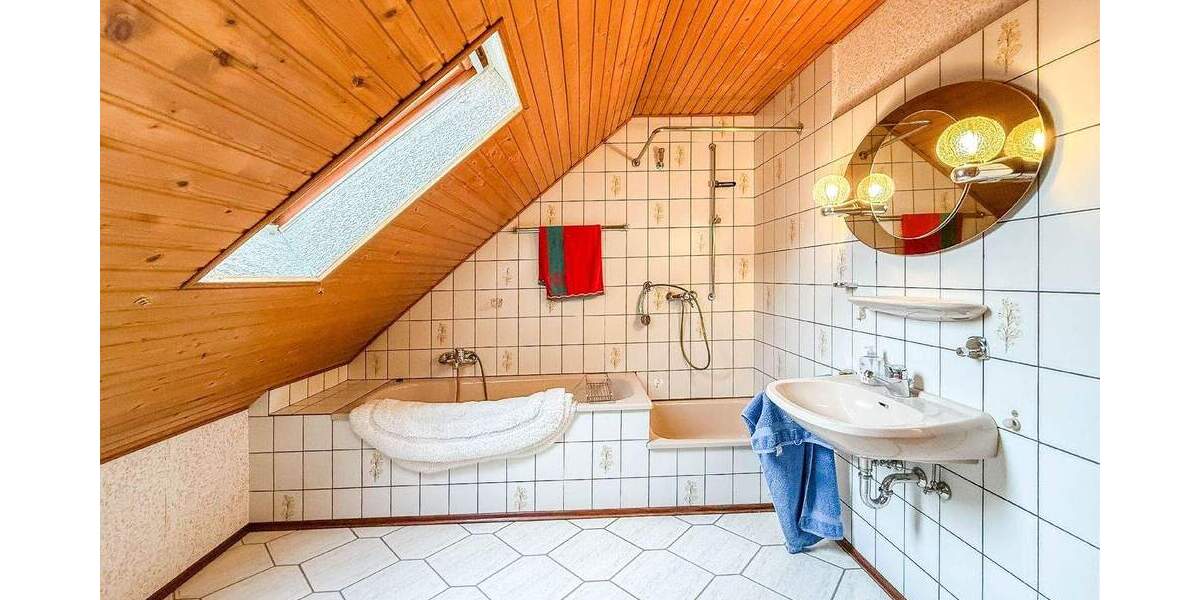 Doppelhaushälfte Rösrath Hoffnungsthal - 5 Zimmer, 158 m&sup2;, 370.000&euro; | Angebot:25781109