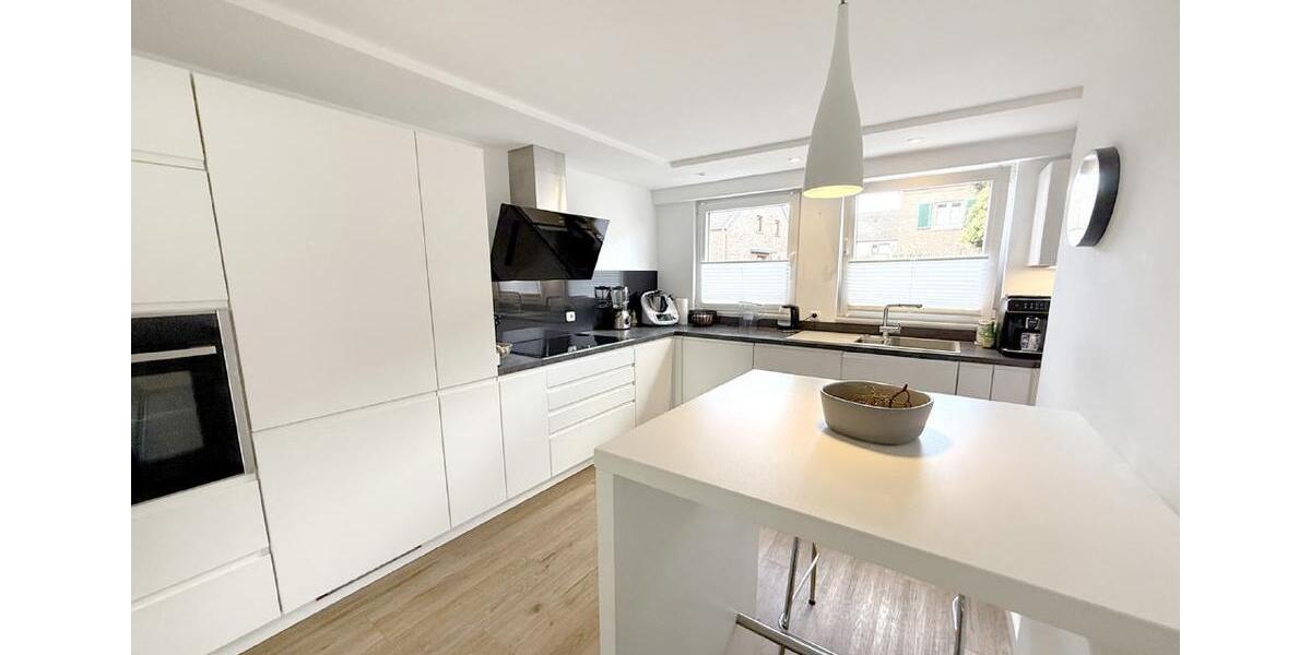 Reihenhaus Frechen - 5 Zimmer, 154 m&sup2;, 2.650&euro; | Angebot:26060513