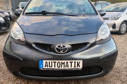 Toyota Aygo (X) 123.000 km 4.499 &euro; Köln 51107