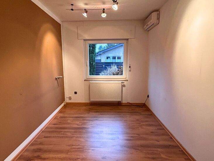 +++ Einfamilienhaus mit beeindruckender Extra-Fläche im UG +++ 6 zimmer