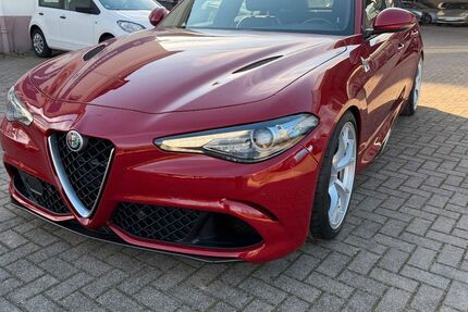 Alfa Romeo Giulia 79.000 km 62.900 € Bonn 53175