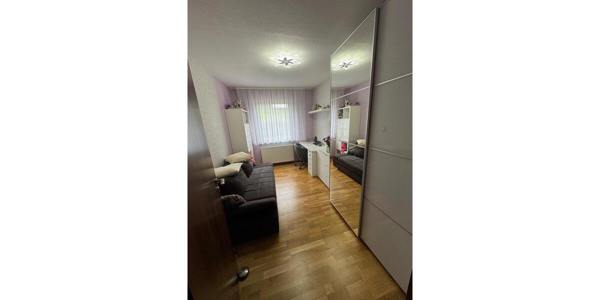 Erdgeschoßwohnung Wermelskirchen - 3 Zimmer, 78 m&sup2;, 215.000&euro; | Angebot:27413699