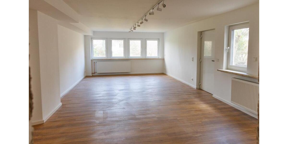 Luxuriös saniertes Einfamilienhaus mit Atelier & großem Garten zimmer