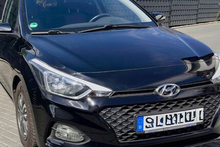 Hyundai i20 53.340 km 9.900 &euro; Siegburg 53721