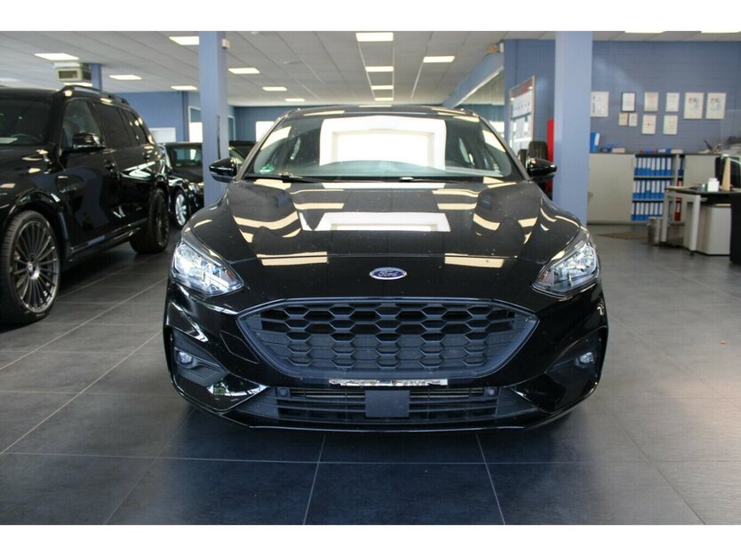 Ford Focus 1.5 EcoBoost Aut. STLine X 12.479 km 22.980 € Euskirchen 53881