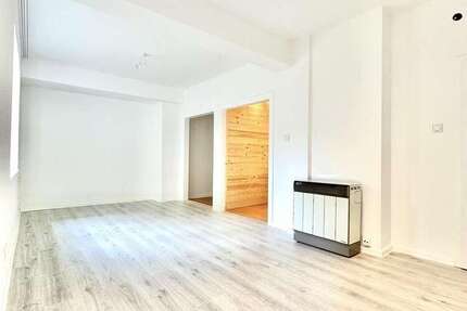 Wohnung zum Mieten in Düsseldorf 527 € 34 m²