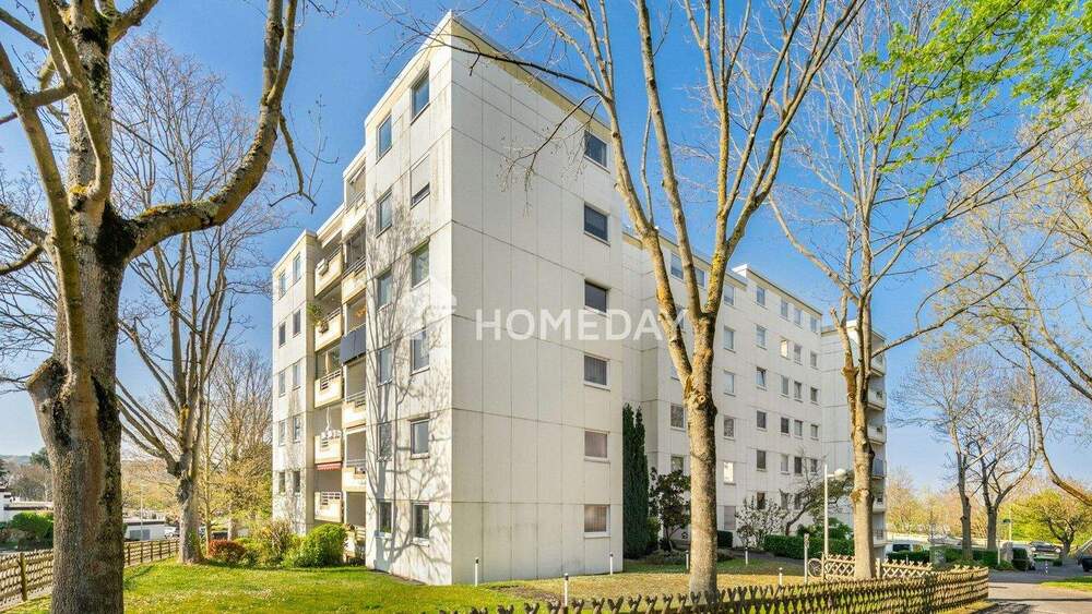 Platz für Ihre Pläne: Großzügige 4-Zimmer-Wohnung mit Aufzug und Panorama-Loggia 4 zimmer