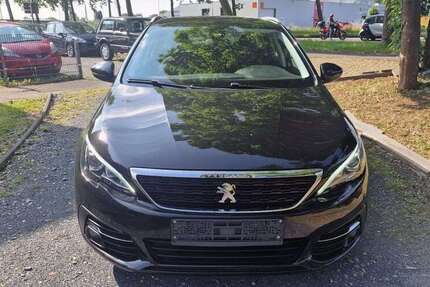 Peugeot 308 140.000 km 7.999 € Köln 51109