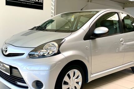 Toyota Aygo (X) 19.886 km 9.985 € Köln 51067