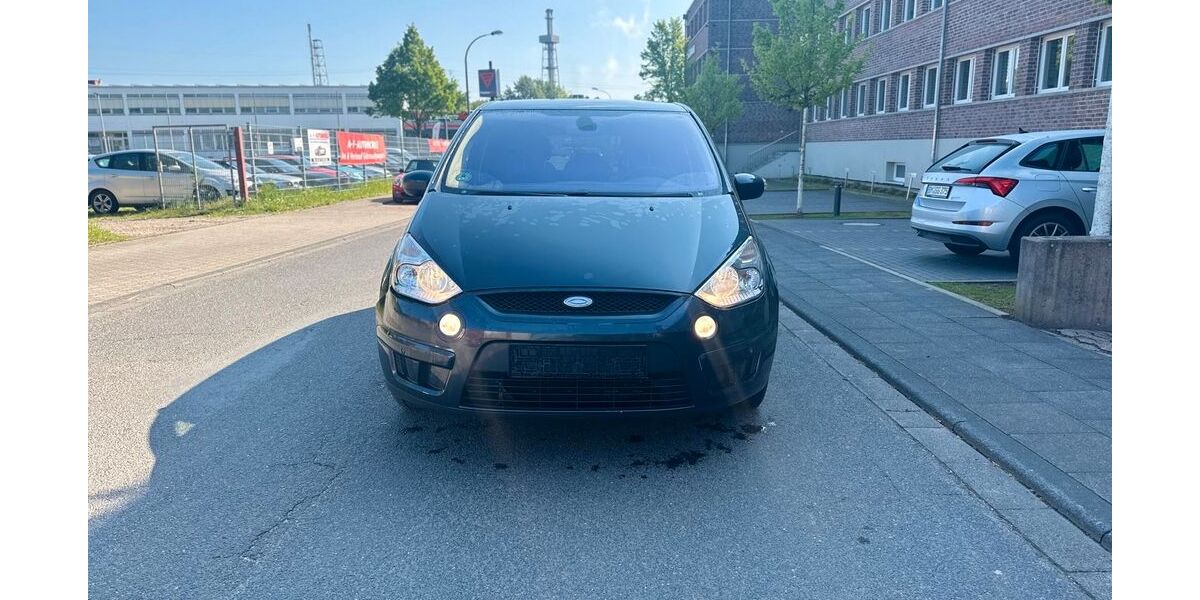 Ford S-Max 272.155 km 2.300 € Wesseling 50389